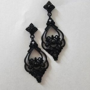 خرید آنلاین گوشواره آویز زنانه طرح سلطنتی - accessory_vay - Gosh 008