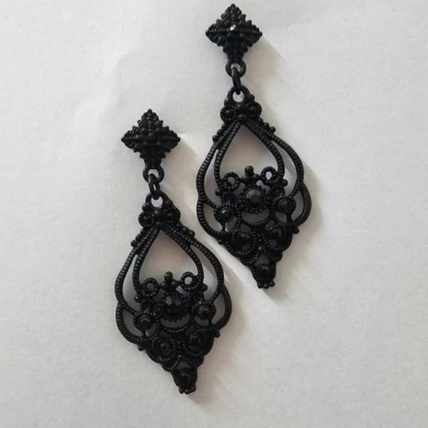 گوشواره آویز زنانه طرح سلطنتی - accessory_vay - Gosh 008