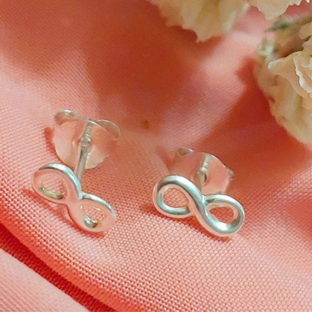 فروش اینترنتی گوشواره میخی زنانه مدل بی نهایت - accessory_vay - Gosh 023