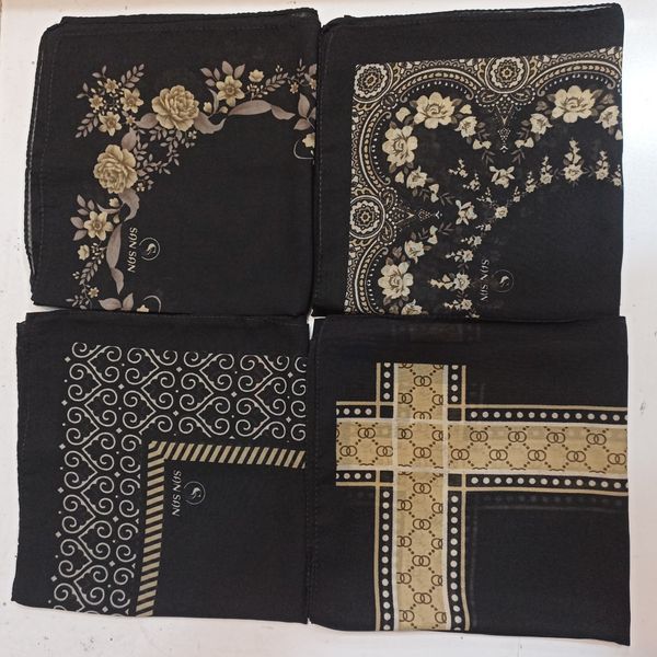 روسری نخی حاشیه طلایی