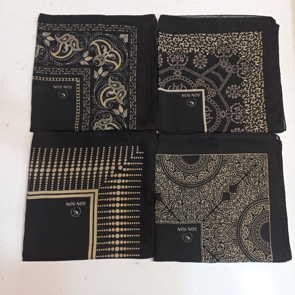 خرید آنلاین روسری نخی حاشیه طلایی