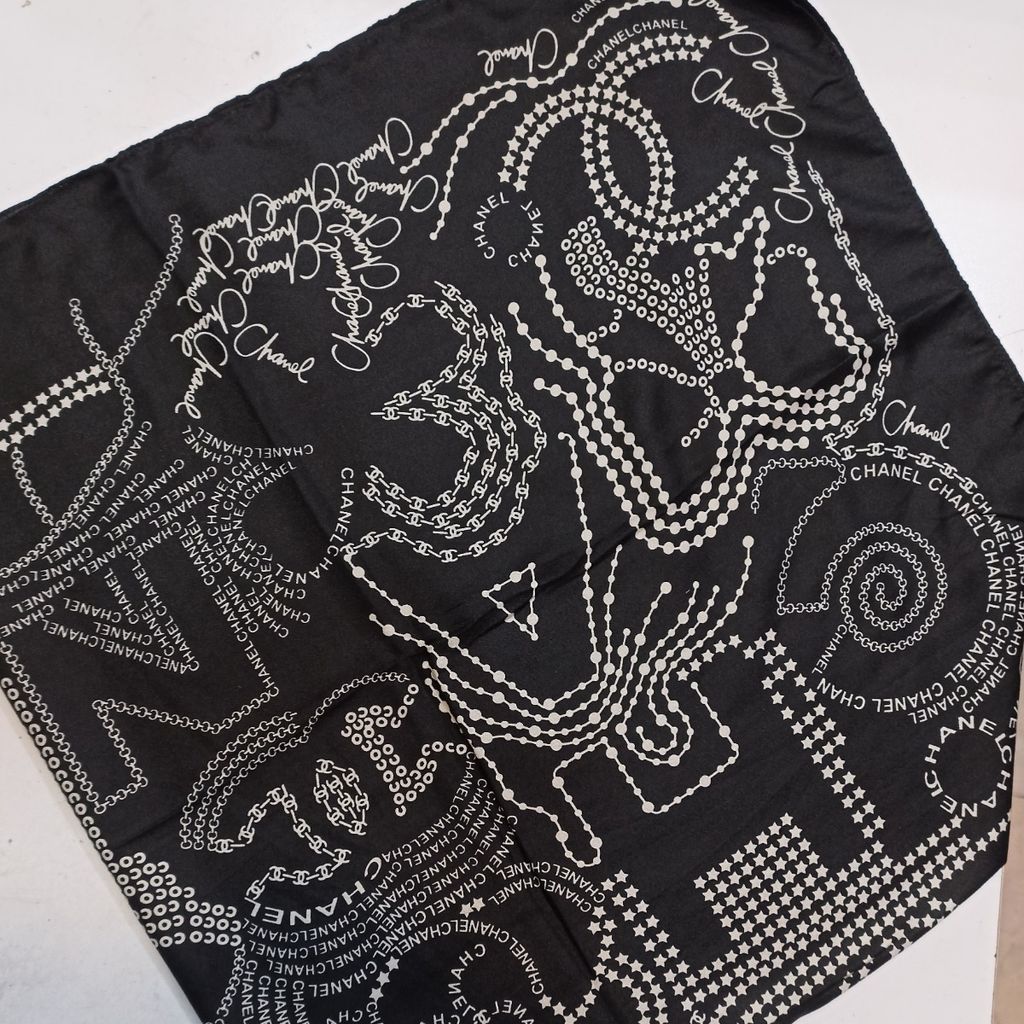 خرید اینترنتی روسری نخی پاییزه