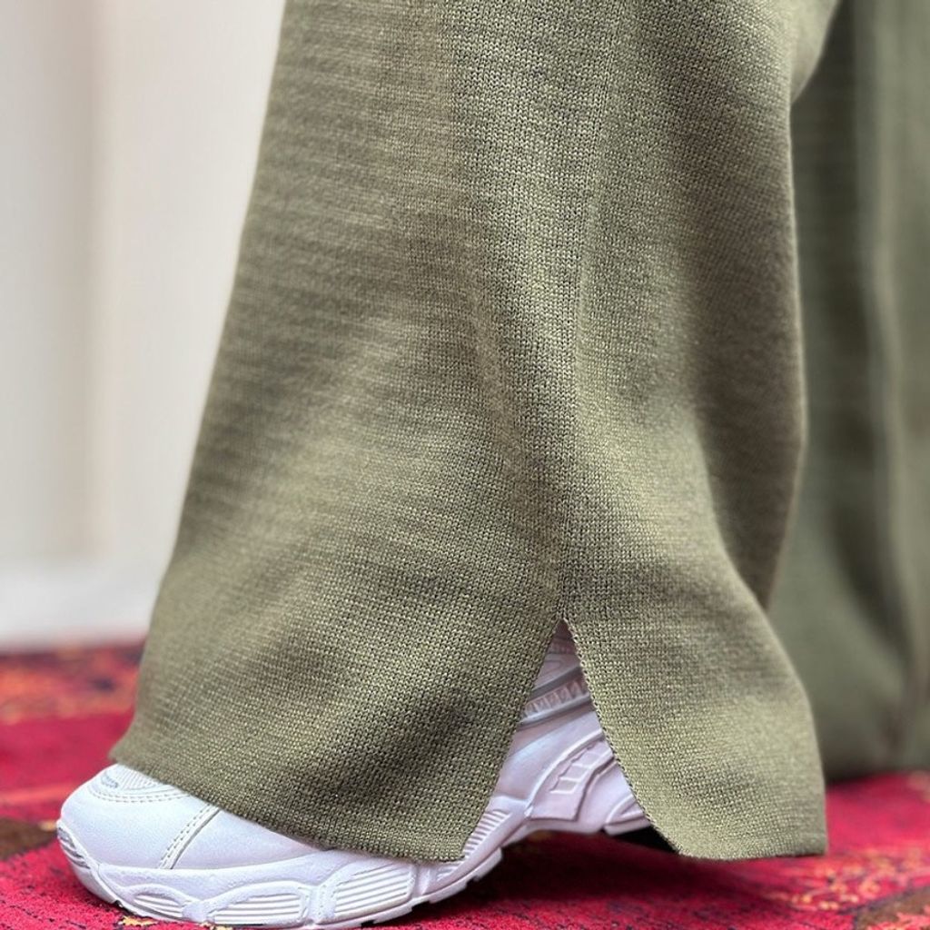 فروش اینترنتی ست هودی شلوار طرح بافت رزا