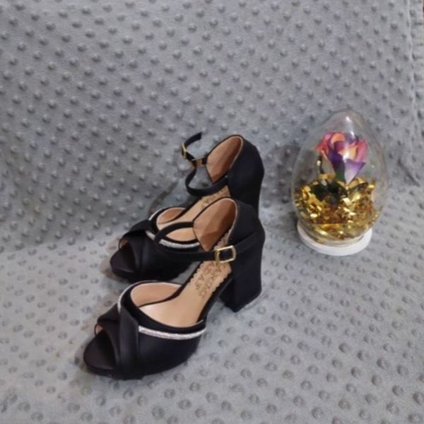 کفش مجلسی زنانه مدل هستی