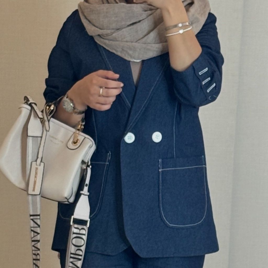 مشخصات کت و‌شلوار زنانه