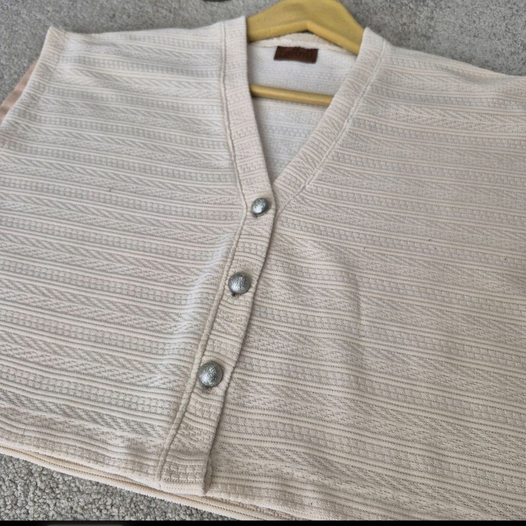 فروش اینترنتی جلیقه بافت کراپ زنانه 🍁