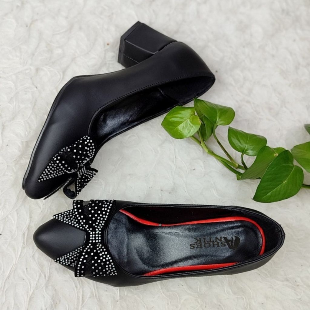 قیمت کفش مجلسی زنانه پاخور عالی پاشنه 5 سانت سایز 38 و 39