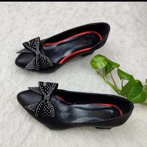 مشخصات کفش مجلسی زنانه پاخور عالی پاشنه 5 سانت سایز 38 و 39