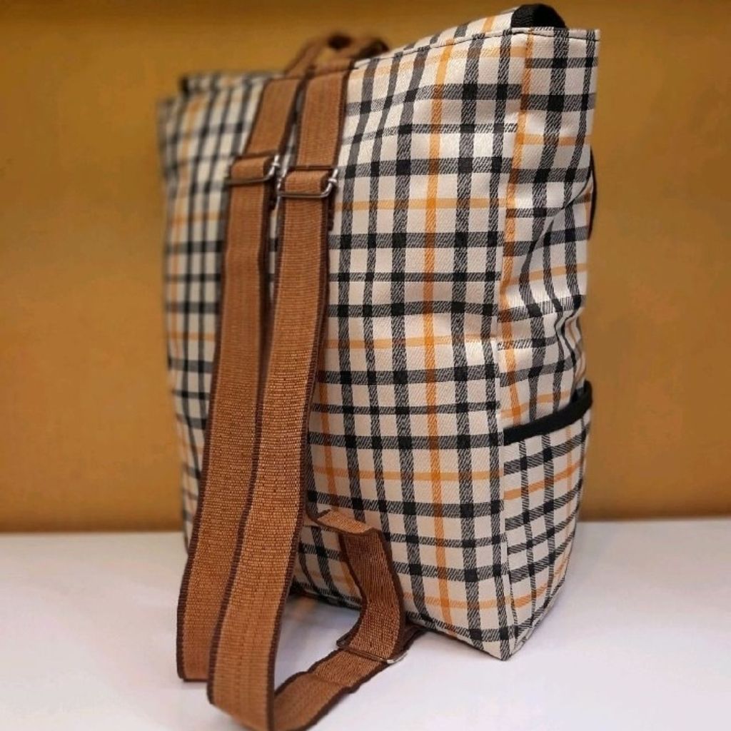 مشخصات کوله پشتی مدل Burberry