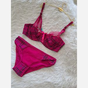 ست سوتین وشورت چهارخانه نخی