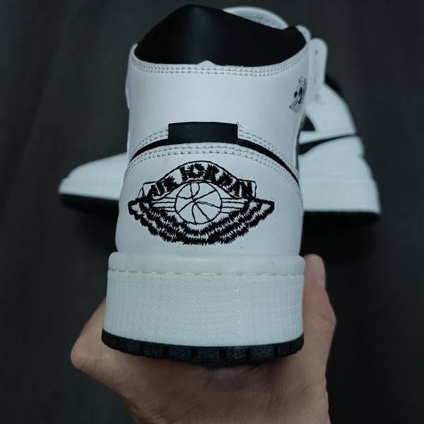 کتونی مردانه جردن 1 ساقدار سفید مشکی