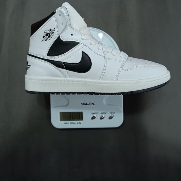 کتونی مردانه جردن 1 ساقدار سفید مشکی