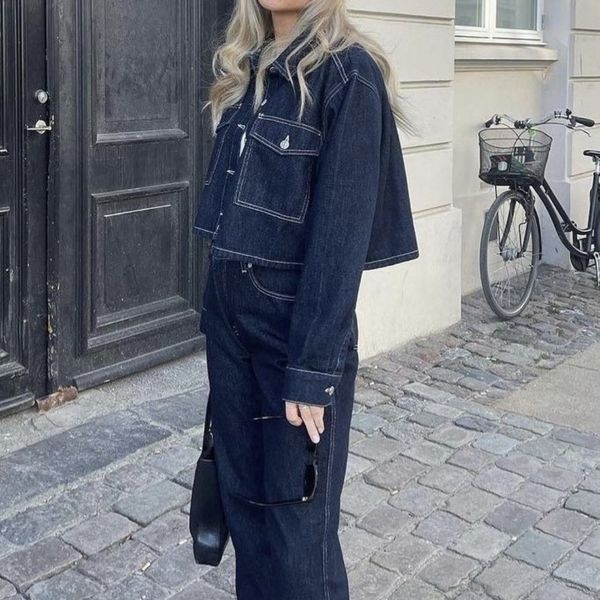 بامبر جکت و شلوار جین