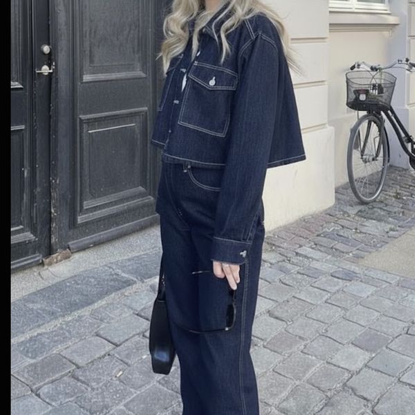 بامبر جکت و شلوار جین