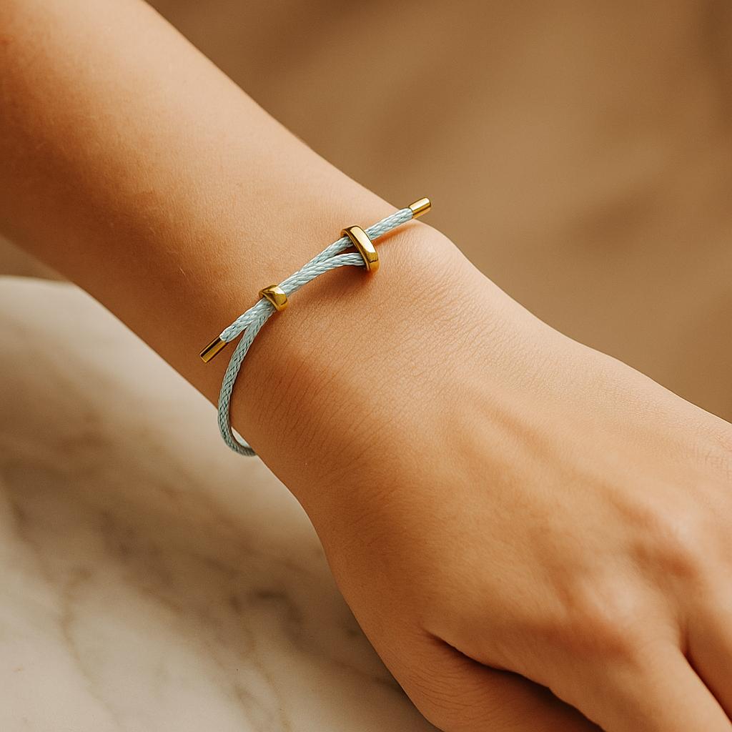 مشخصات دستبند زنانه بنگل مدل کنفی از جنس استیل