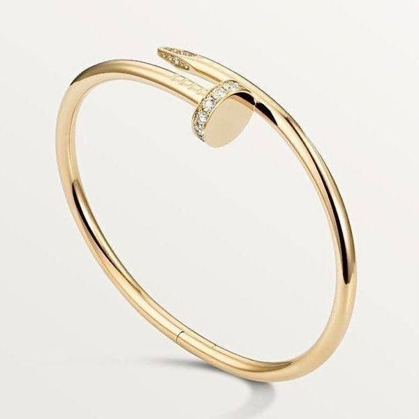 دستبند زنانه بنگل کارتیر مدل میخ نگین دار