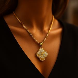 نیم‌ست زنانه مدل ونکلیف طلایی از جنس استیل