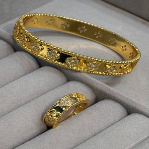 ست دستنبند بنگل و انگشتر طلایی