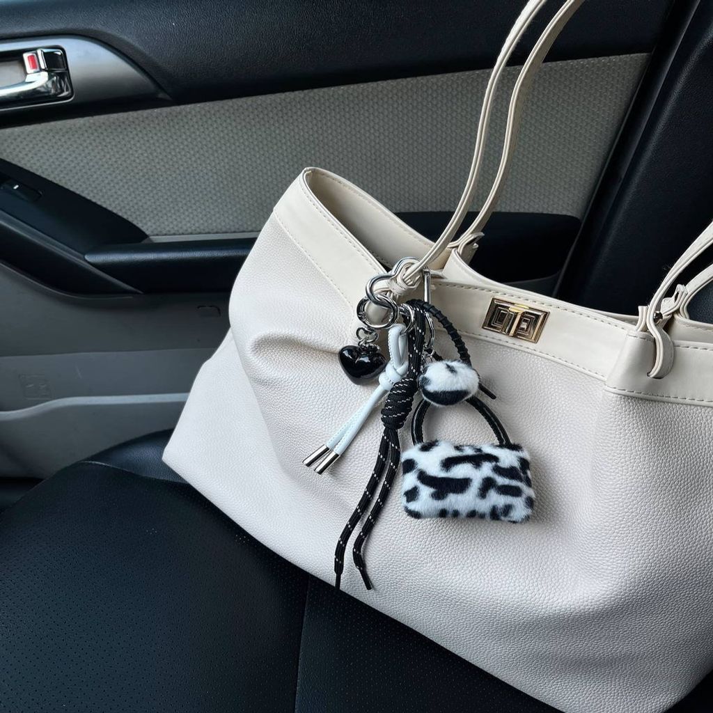 خرید آنلاین جا کلیدی فانتزی مدل کیف از جنس پشمی