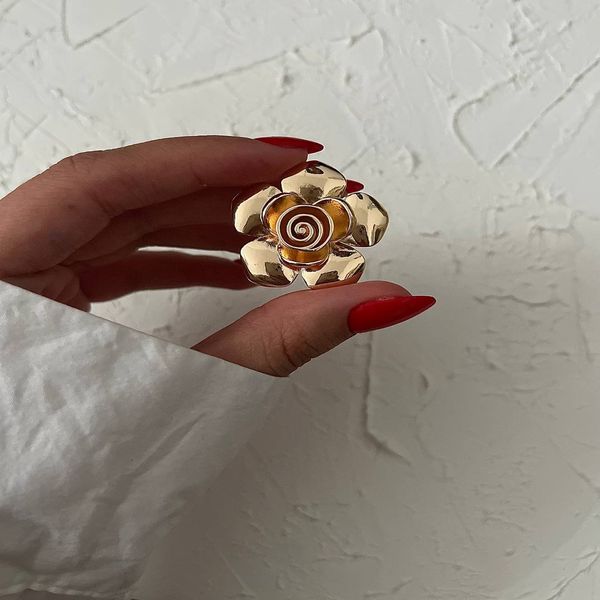 انگشتر زنانه پرتوفینو طرح گل رز