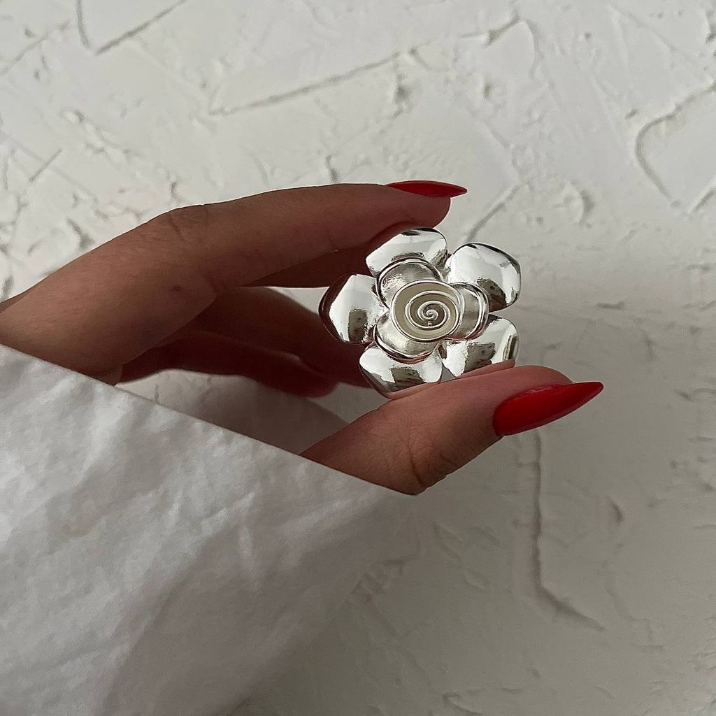 قیمت انگشتر زنانه پرتوفینو طرح گل رز