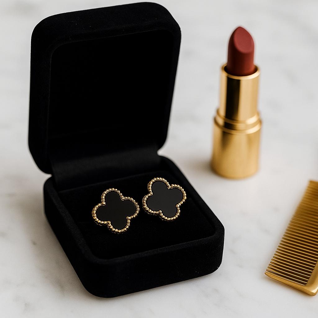 خرید انلاین گوشواره زنانه میخی مدل ونکلیف استیل