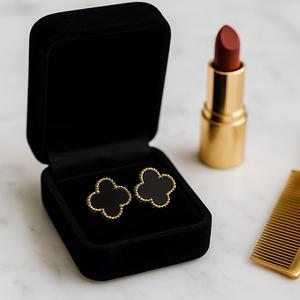 خرید انلاین گوشواره زنانه میخی مدل ونکلیف استیل