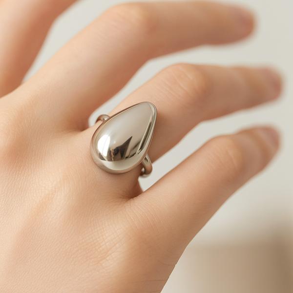 انگشتر زنانه فانتزی طرح قطره اب از جنس استیل