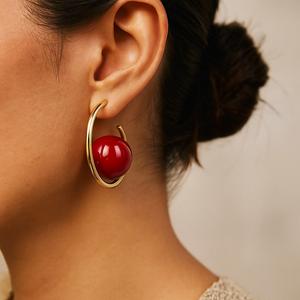 گوشواره زنانه میخی مدل مرواریدی اویز از جنس ابکاری رادیوم