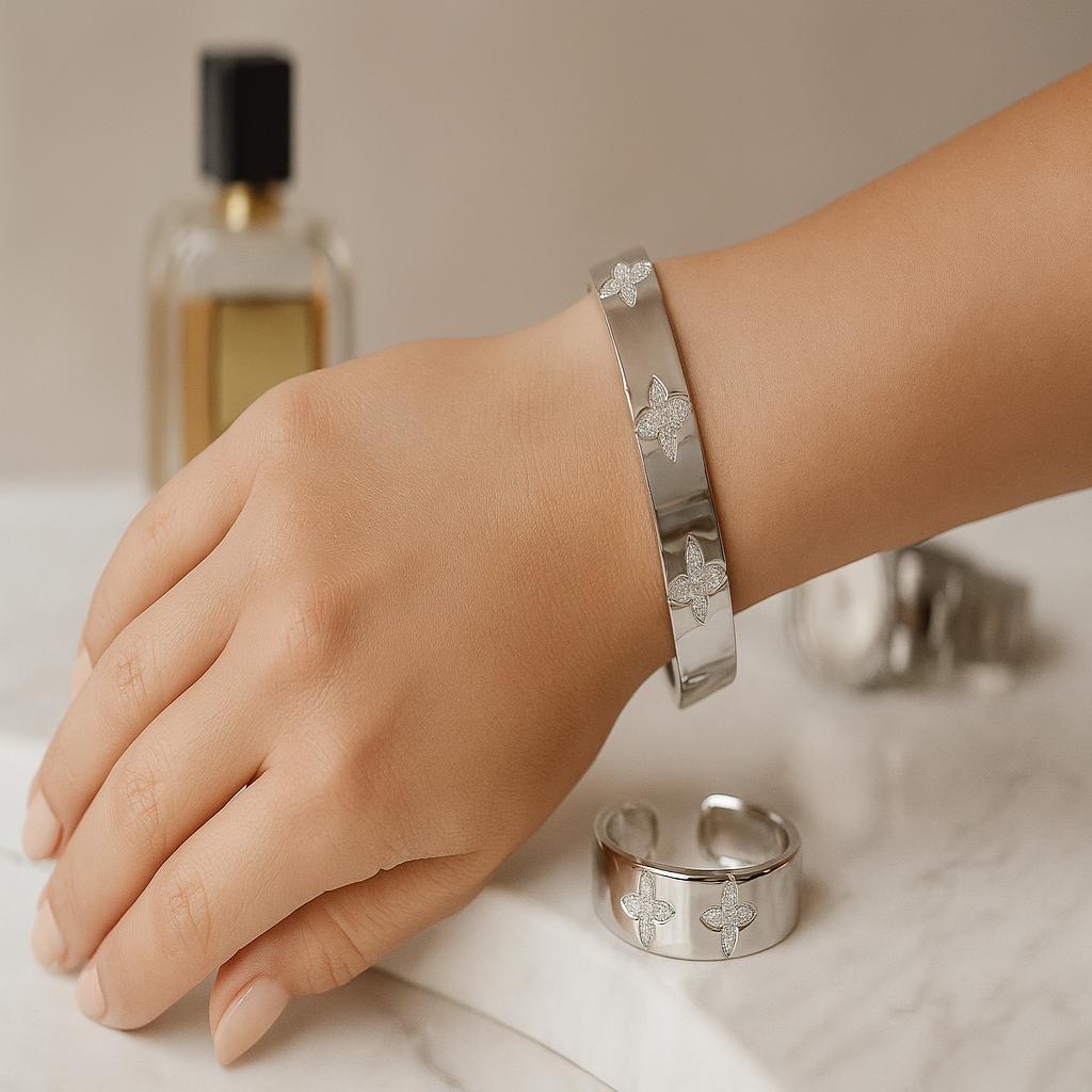 مشخصات نیم‌ست زنانه مدل ونکلیف از جنس استیل