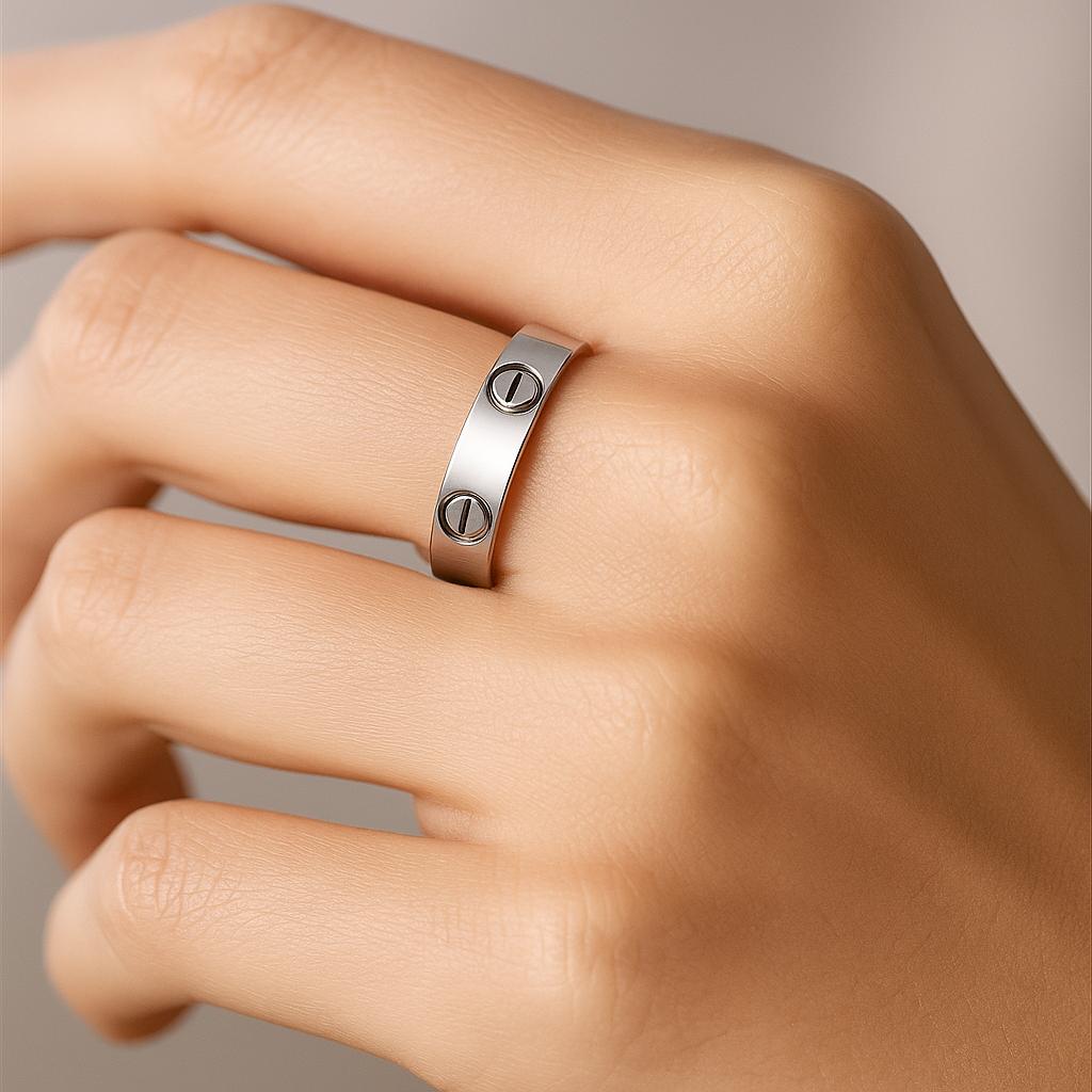 خرید اینترنتی انگشتر زنانه شیک طرح کارتیر لاو از جنس استیل