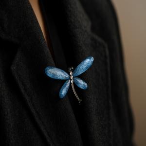 فروش اینترنتی سنجاق سینه زنانه مدل قاصدک از جنس ابکاری رادیوم