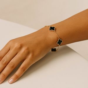 دستبند های ونکلیف رنگی