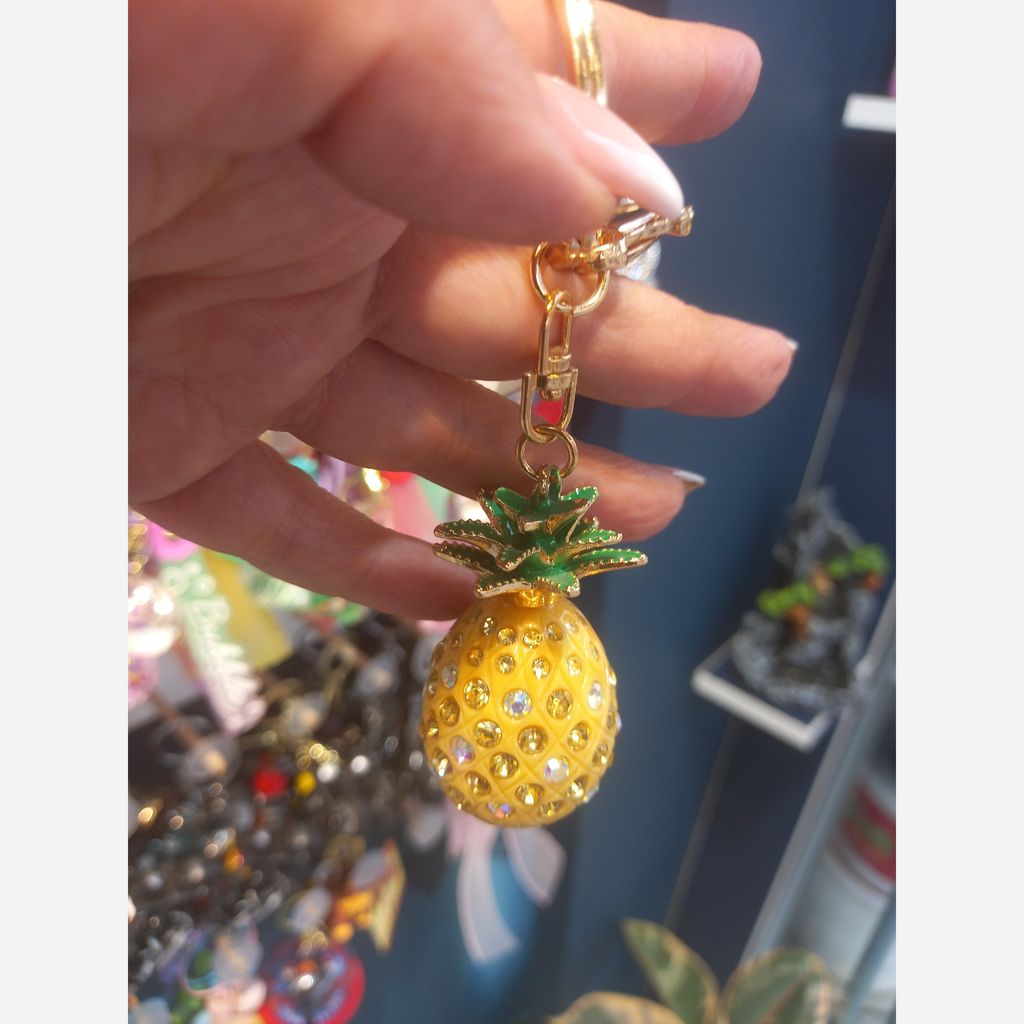 خرید اینترنتی جاکلیدی نگین دار آناناس