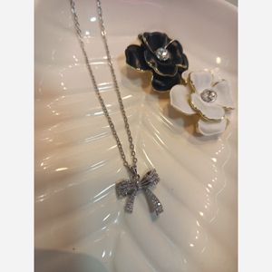 گردنبند مدل پاپیون