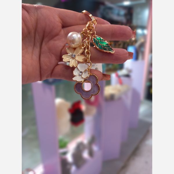 جاکلیدی گل و مروارید