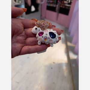 خرید انلاین جاکلیدی نگین دار طرح بره