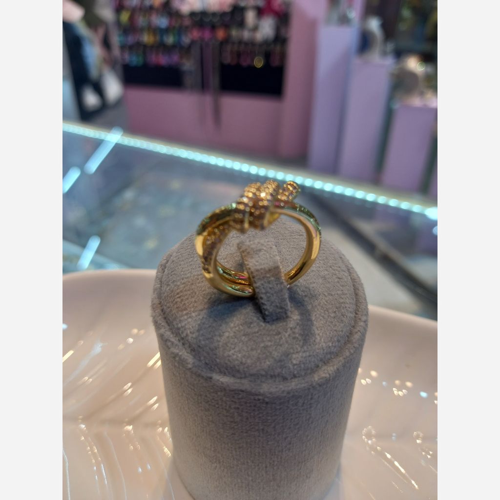 خرید انلاین انگشتر گره ایی نگین دار