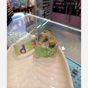 قیمت ارزان جاکلیدی اکواریومی طرح ماه و مینیون