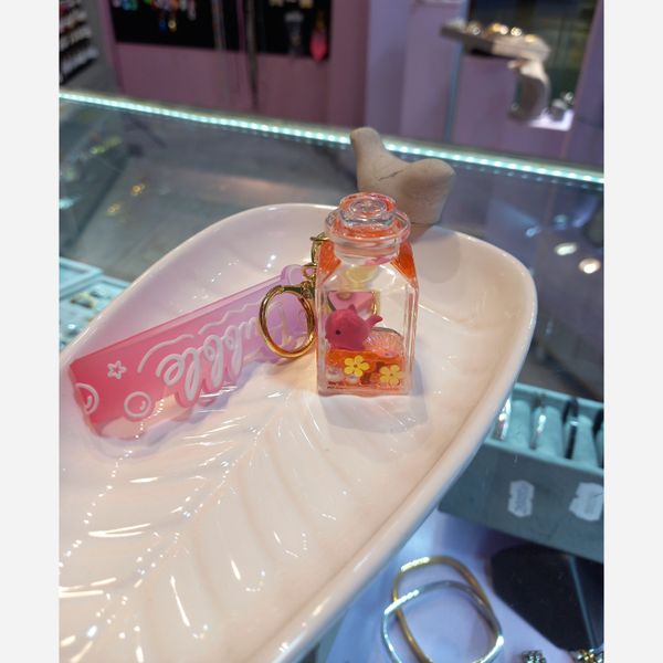 جاکلیدی اکواریومی طرح بطری دلفین