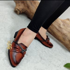 قیمت کفش طبی زنانه عسلی سایز 36 تا 43 پاخور عالی کیفیت درجه یک زیره پیو شرکتی