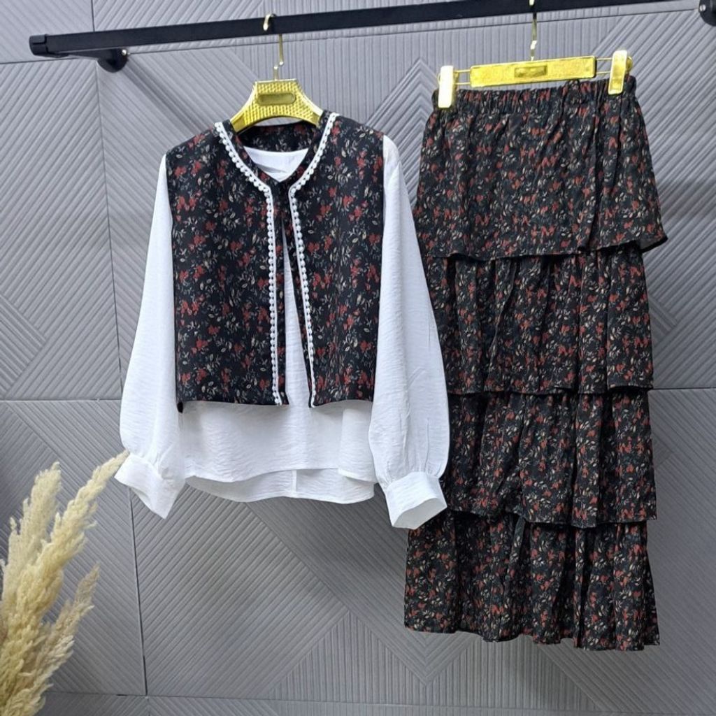 فروش اینترنتی ست شومیز جلیقه و دامن مدل دنیز