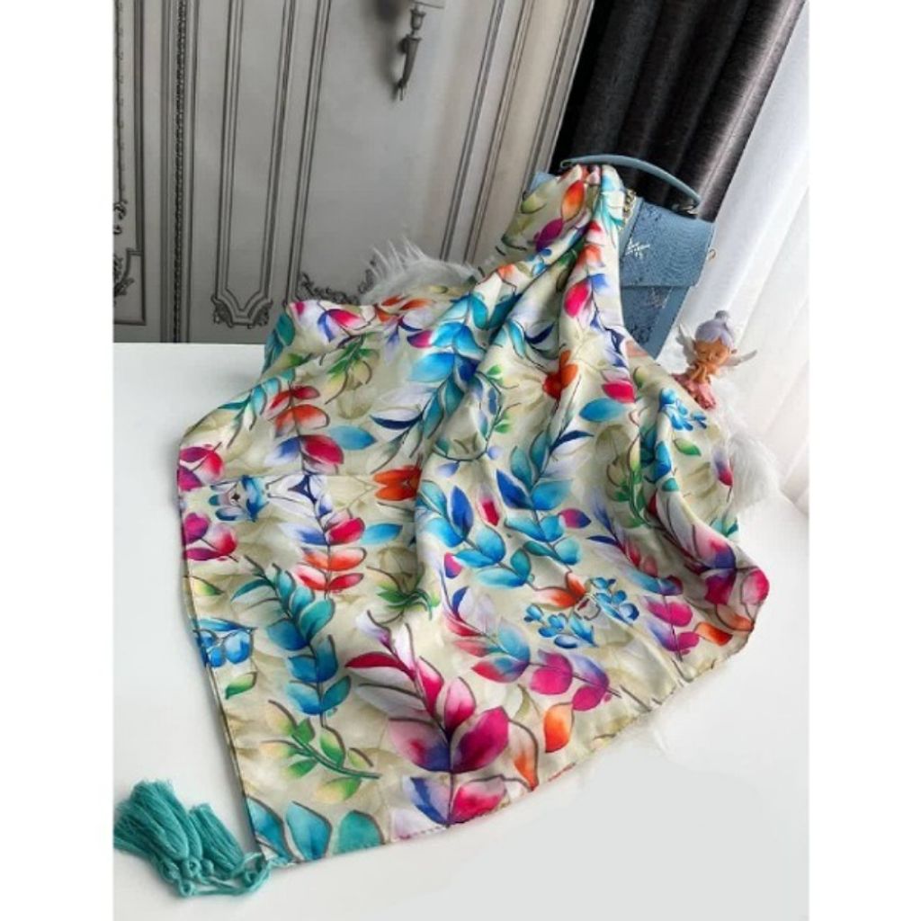 مشخصات روسری نخی قواره 140 نخ گلوریا مدل خوشه