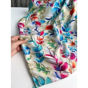 خرید اینترنتی روسری نخی قواره 140 نخ گلوریا مدل خوشه