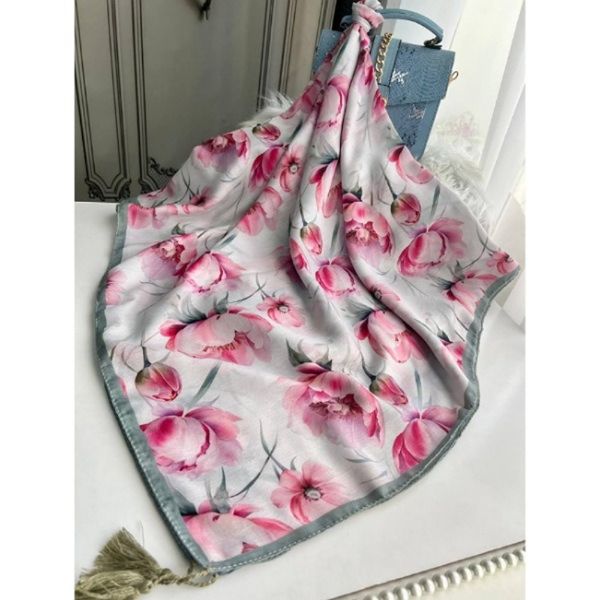 روسری نخی قواره 140 نخ گلوریا مدل رز