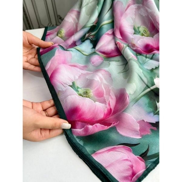 روسری نخی قواره 140 نخ گلوریا مدل نیلوفر