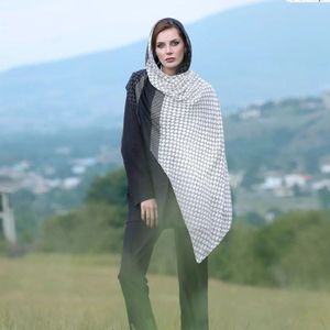 شال نخی طرحدار