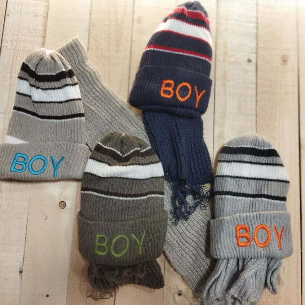 خرید اینترنتی کلاه و شالگردن پسرانه