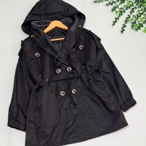 خرید انلاین بارونی زنانه کلاهدار طرح آیسودا