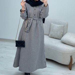 فروش اینترنتی کفتان زنانه طرح پاییزه پیچازی